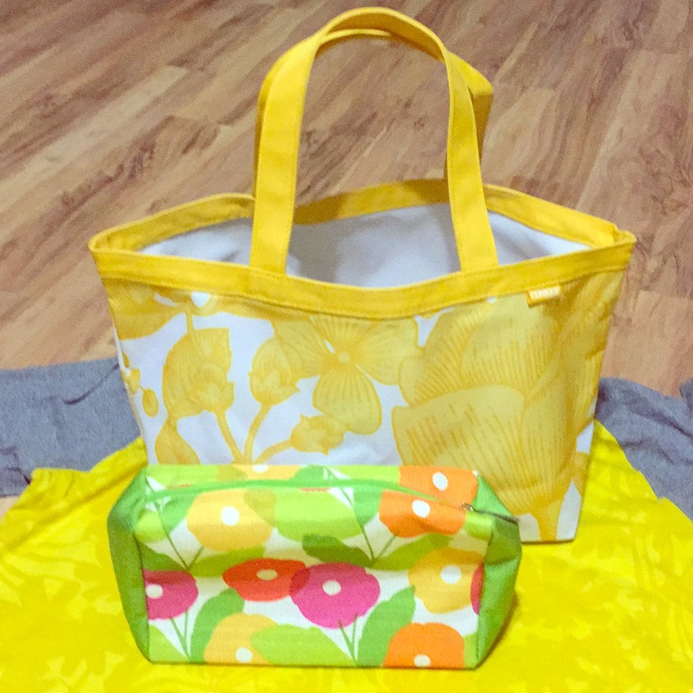 Clinique Tote bag and Cosmetic Bag